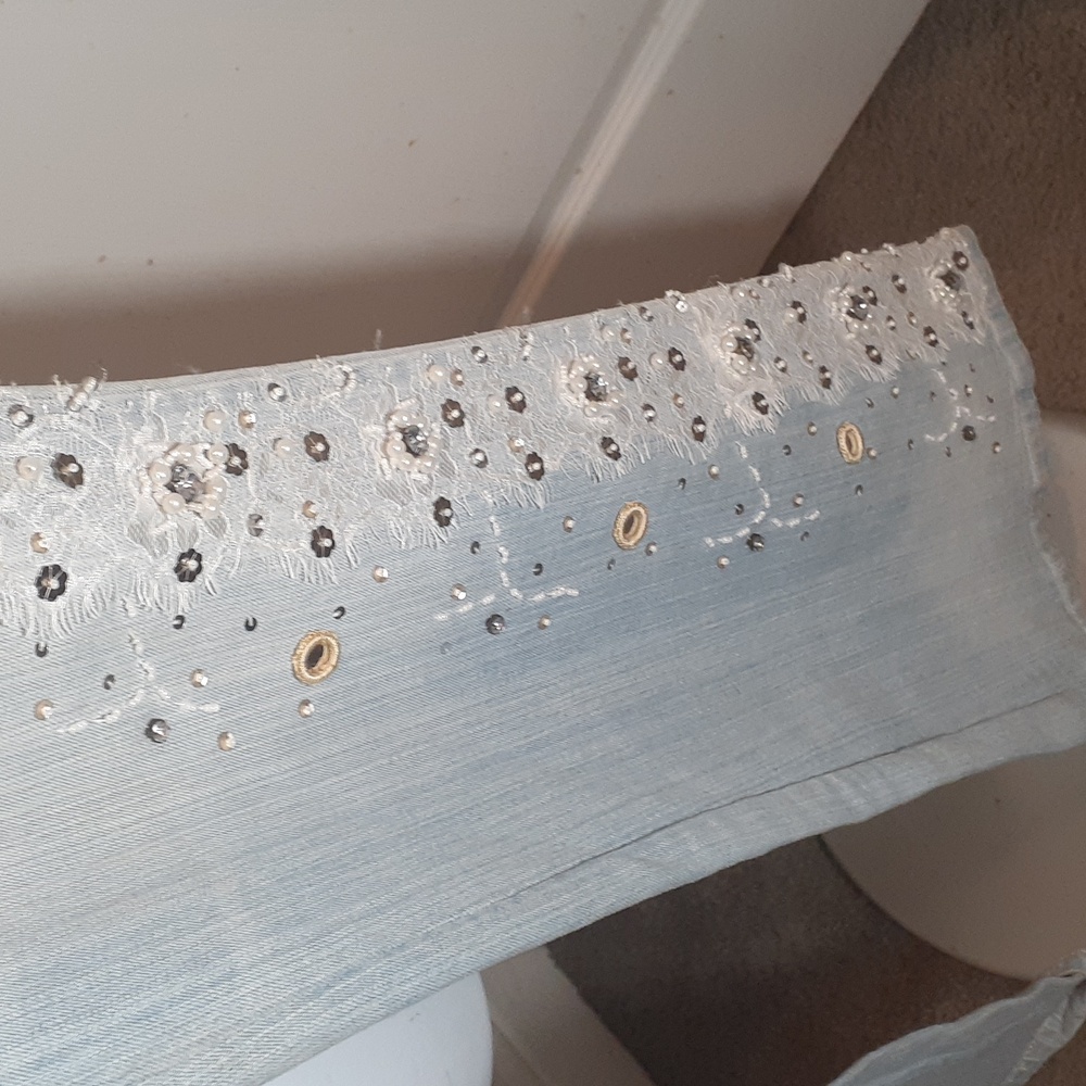 Sport & Casual Style Heavily beaded & embellished ladies Jeans. VG cond BLING! - Picture 6 of 16